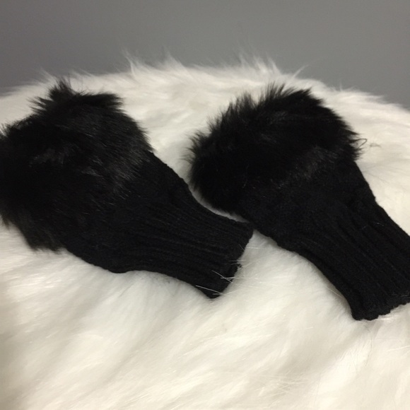 Parkview LA Accessories - NEW❄️1 Left Black Fingerless Gloves Knit Mitten❄️